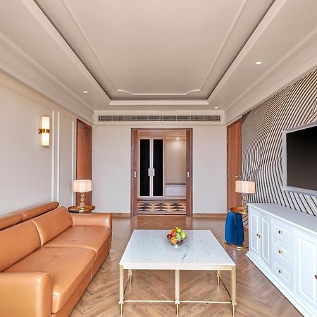 Doubletree By Hilton Varanasi Ngoại thất bức ảnh