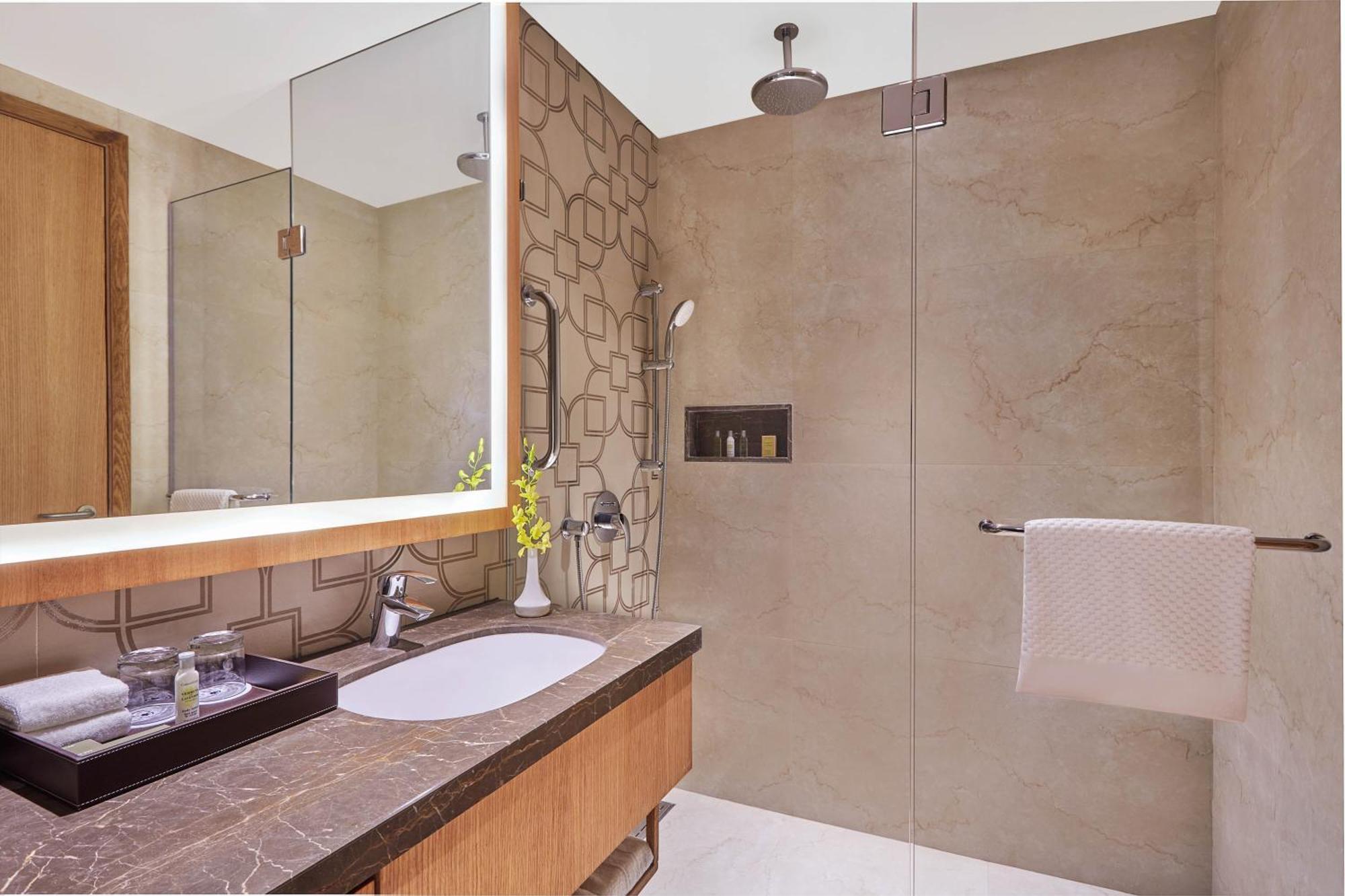 Doubletree By Hilton Varanasi Ngoại thất bức ảnh