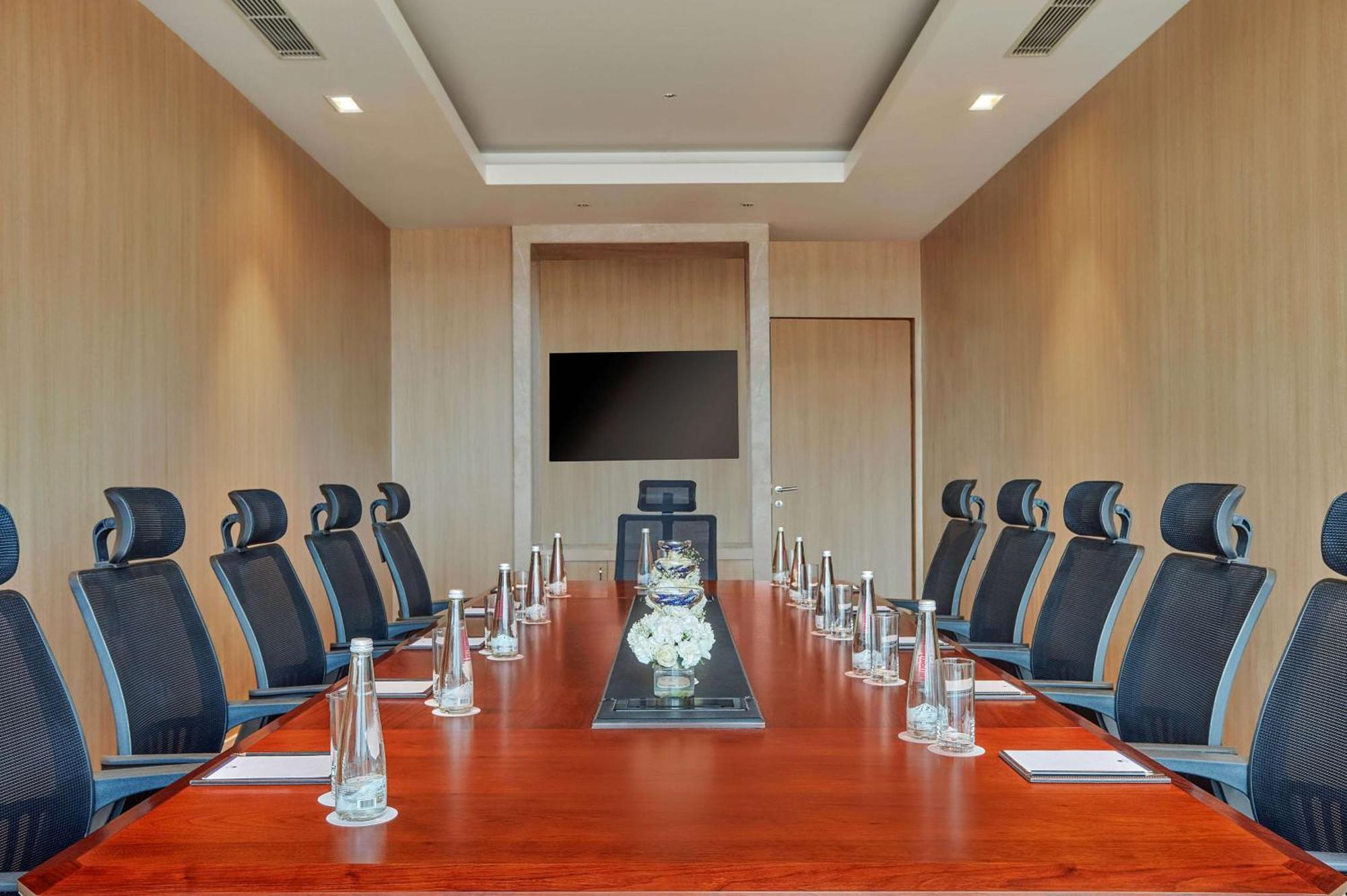 Doubletree By Hilton Varanasi Ngoại thất bức ảnh