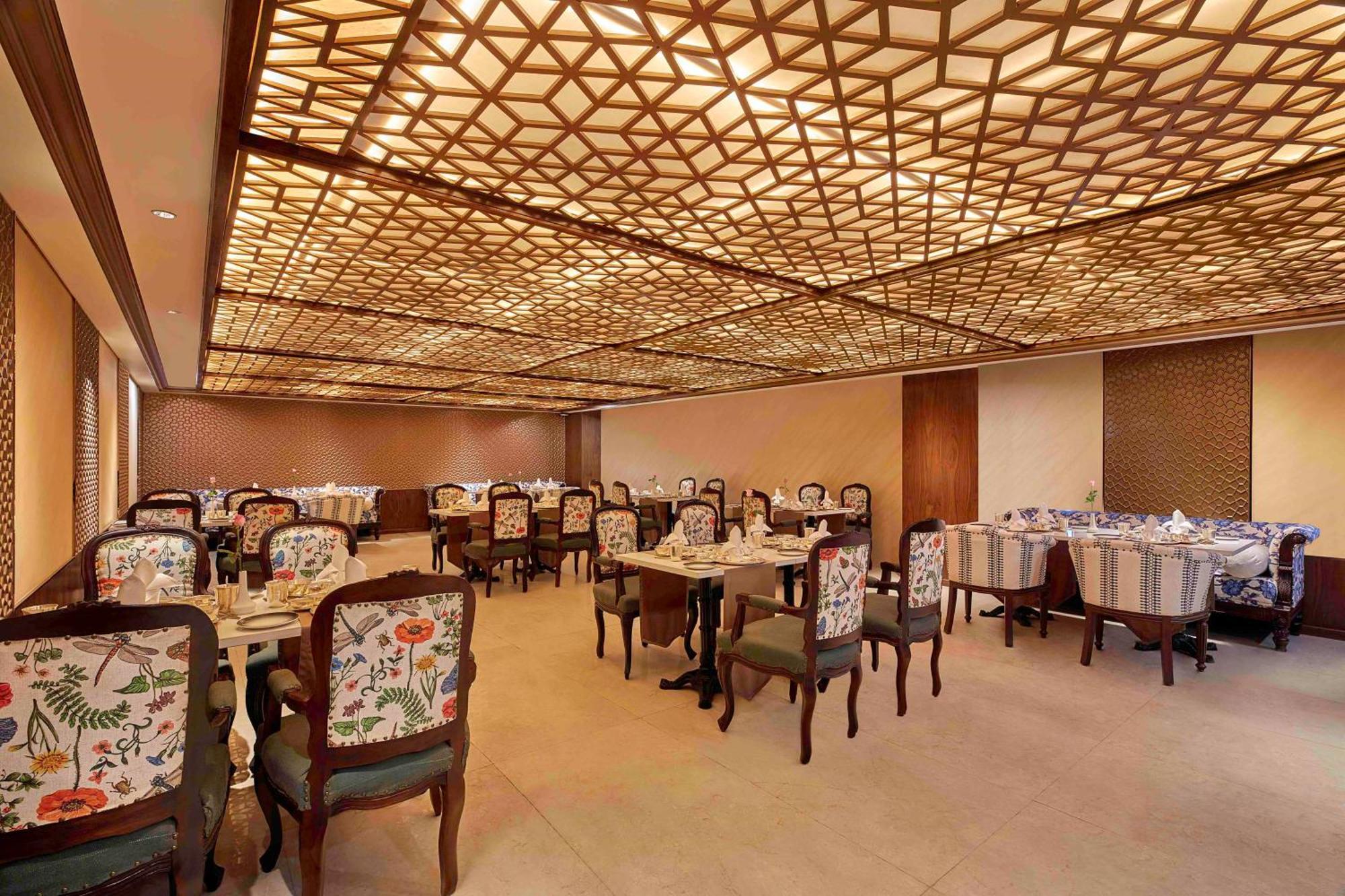 Doubletree By Hilton Varanasi Ngoại thất bức ảnh
