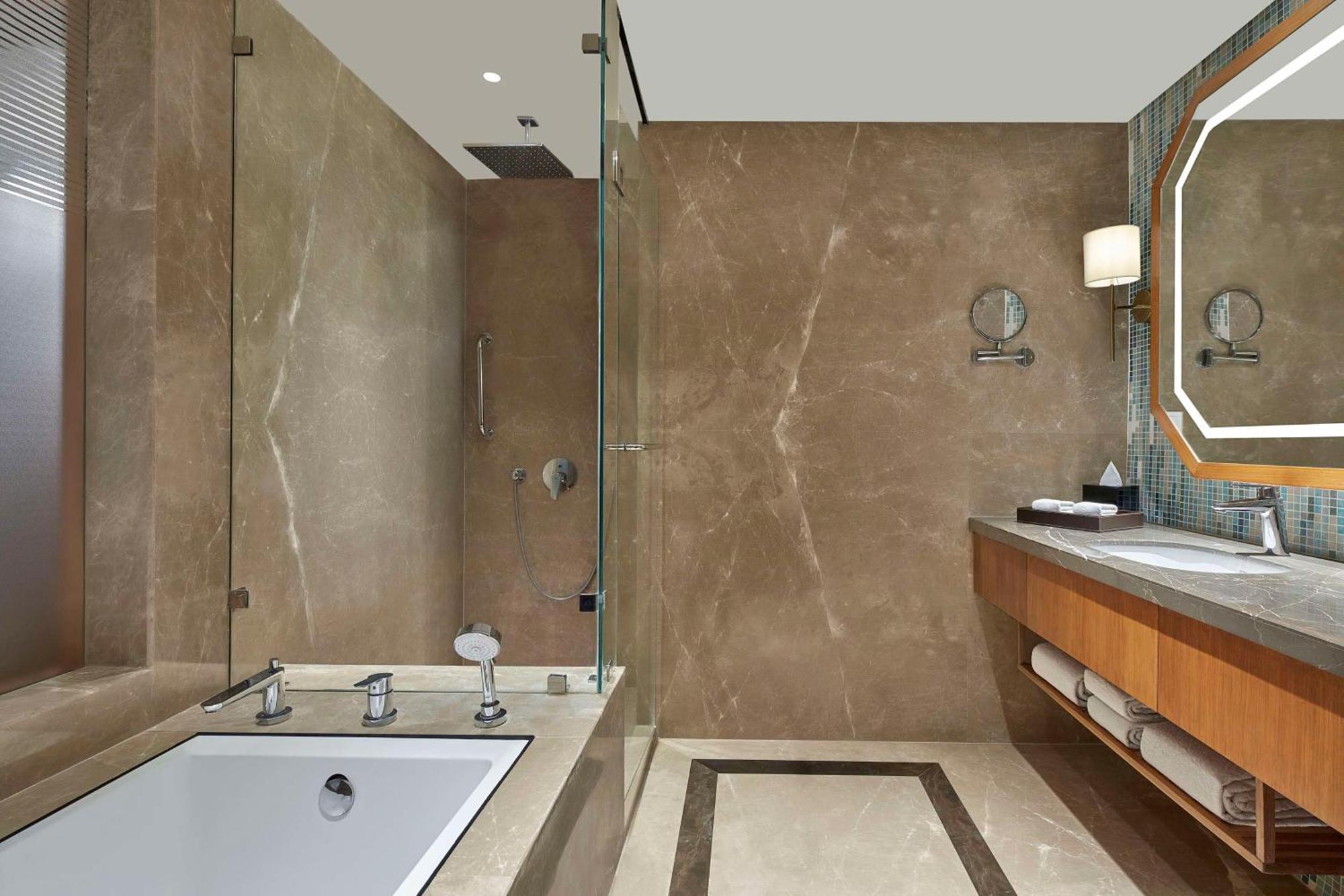 Doubletree By Hilton Varanasi Ngoại thất bức ảnh
